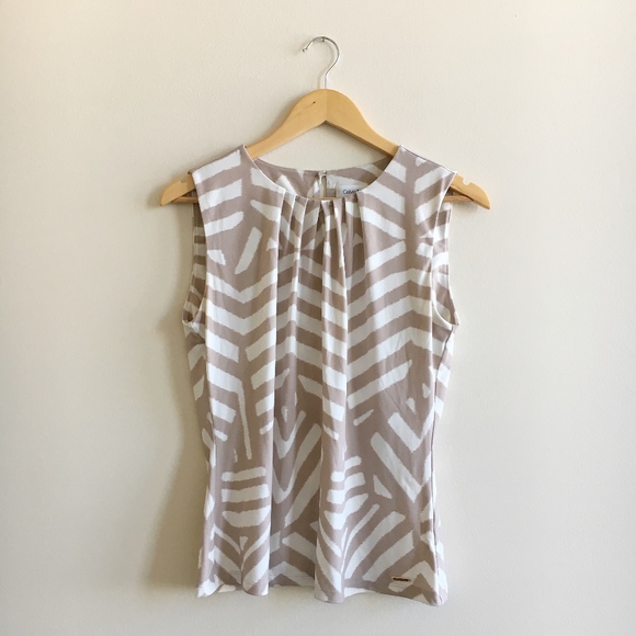 Calvin Klein Tops - Calvin Klein Tan and White Chevron Sleeveless Top